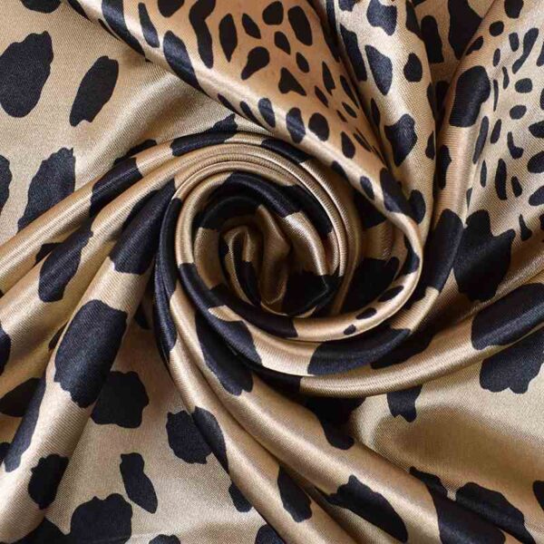leoparf print imitation silk scarf