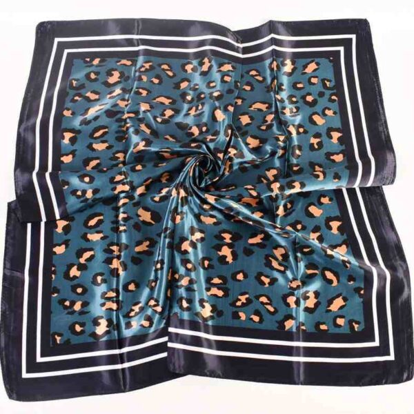 leoparf print imitation silk scarf