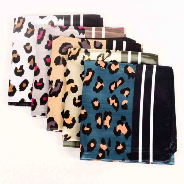 leoparf print imitation silk scarf
